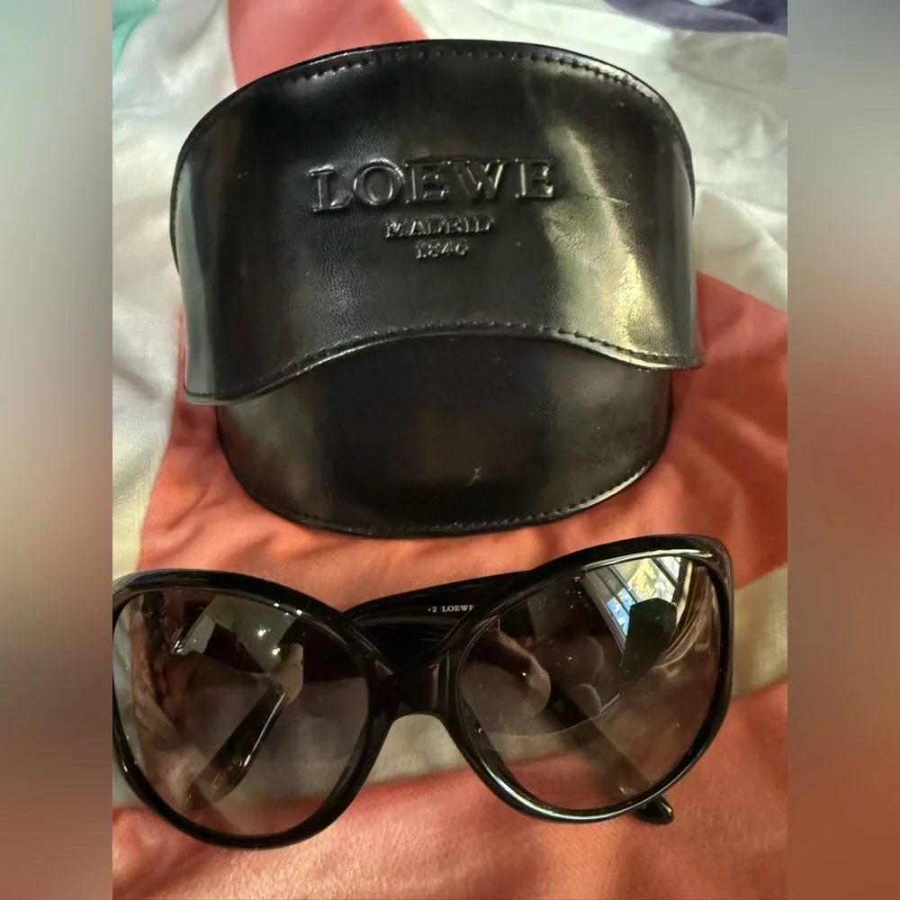 Loewe Black Sunglasses EUC - Picture 7 of 9